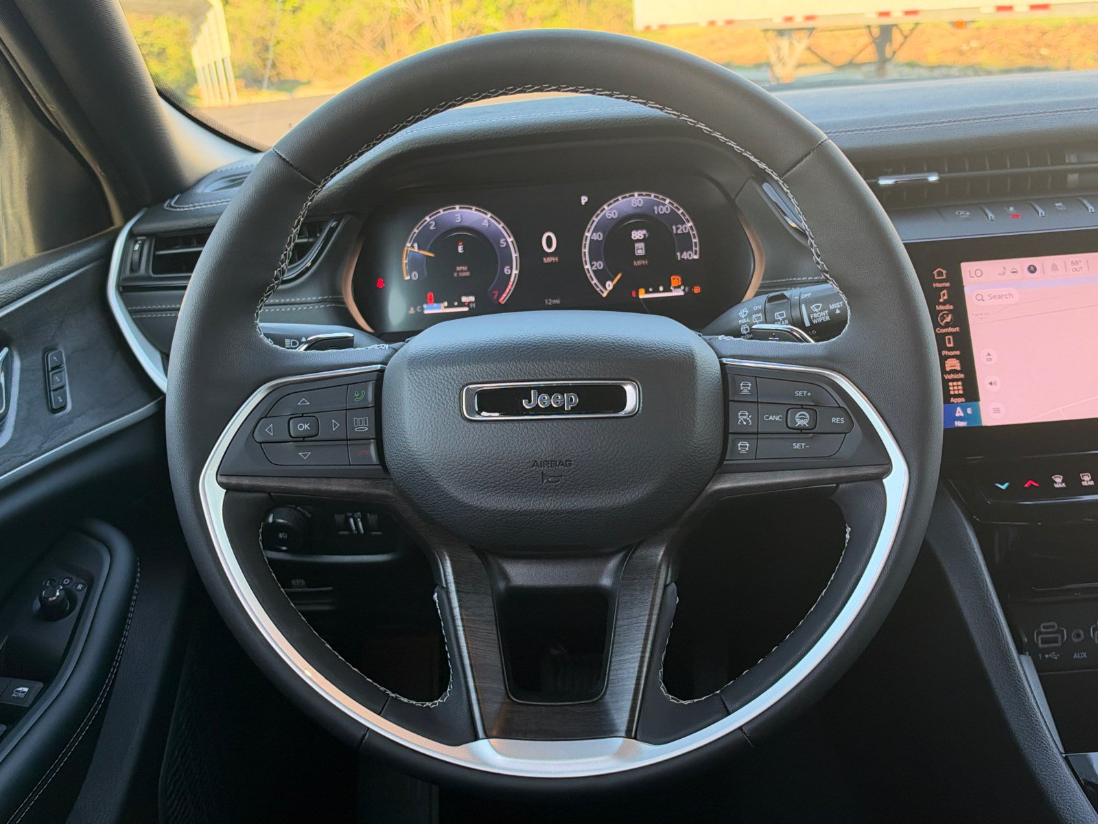 New 2026 Jeep Grand Cherokee Limited w/ Limited Altitude Package AWD/4WD image 26