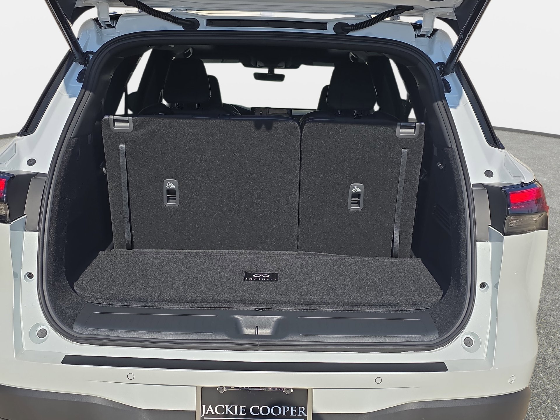 Certified 2026 INFINITI QX60 Sport w/ Dark Cargo Package AWD/4WD image 12