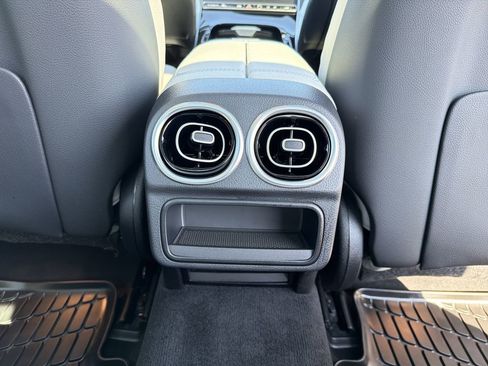 Certified 2025 Mercedes-Benz C 300 Sedan image 23