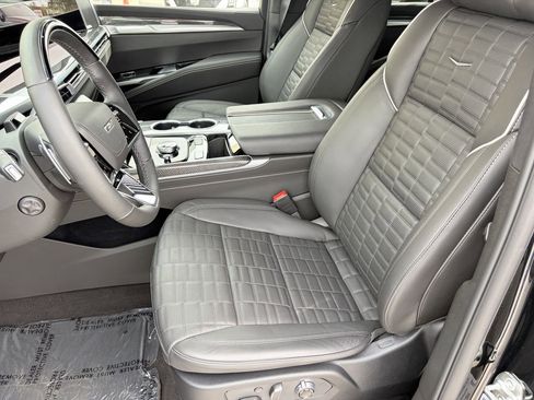 Certified 2026 Cadillac Escalade V image 20