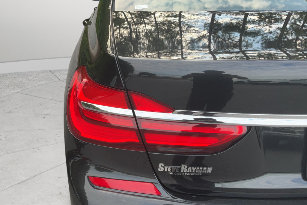 Used 2018 BMW 740i RWD image 26