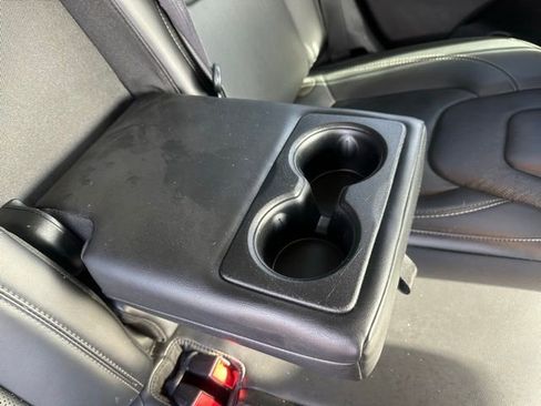 Used 2020 Jeep Cherokee Limited image 30