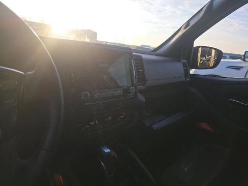 Used 2024 Nissan Frontier Pro-X image 7