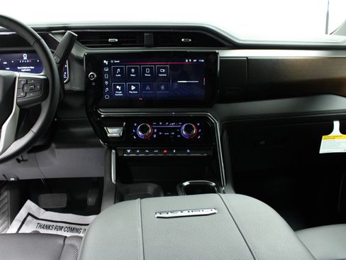 New 2025 GMC Sierra 2500 Denali image 18