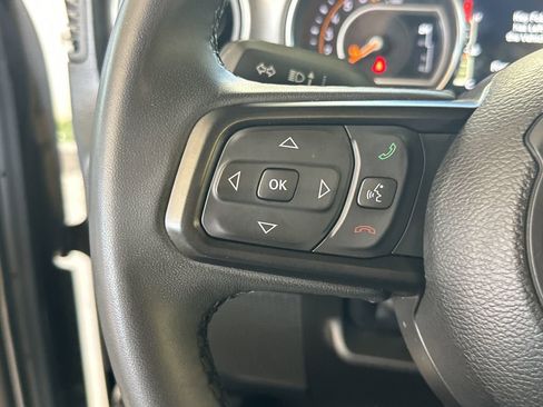 Used 2023 Jeep Gladiator Willys image 21