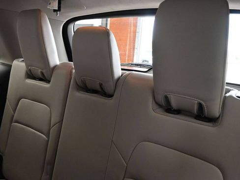 Used 2024 Nissan Pathfinder SL FWD image 21