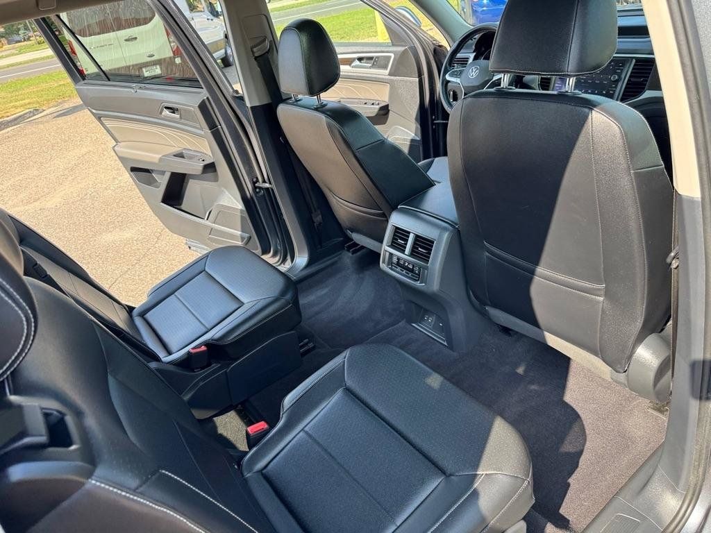 Used 2021 Volkswagen Atlas SE w/ Panoramic Sunroof Package AWD/4WD image 24
