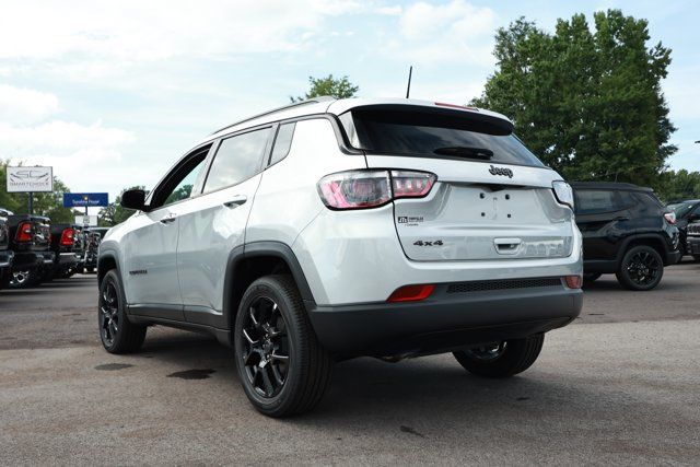 New 2026 Jeep Compass Latitude AWD/4WD image 8