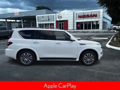 Used 2022 Nissan Armada SL w/ Captain's Chairs Package image 3