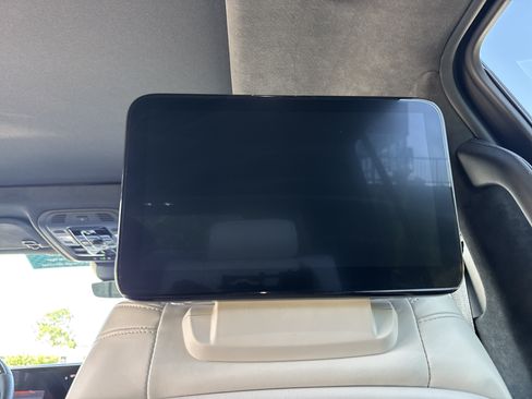 Used 2025 Cadillac Escalade V AWD/4WD image 31