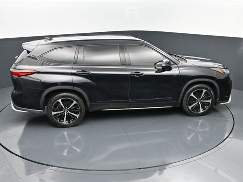Used 2021 Toyota Highlander XSE image 33