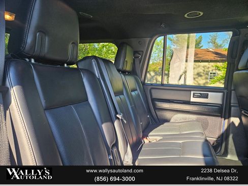 Used 2017 Ford Expedition Limited w/ Equipment Group 301A AWD/4WD image 25