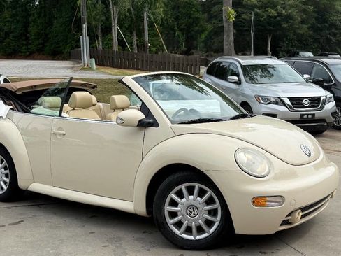 Used 2004 Volkswagen Beetle GLS FWD image 2