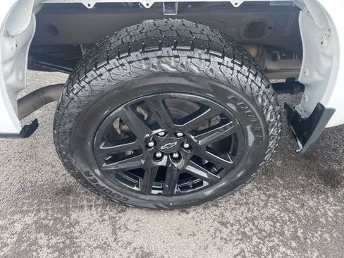 Used 2024 Chevrolet Silverado 1500 Custom image 21