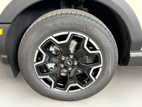 New 2025 Ford Bronco Sport Outer Banks w/ Outer Banks Tech Package+ image 8