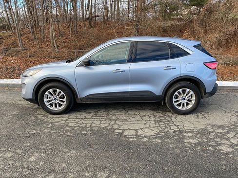 Used 2022 Ford Escape SE w/ Convenience Package image 4