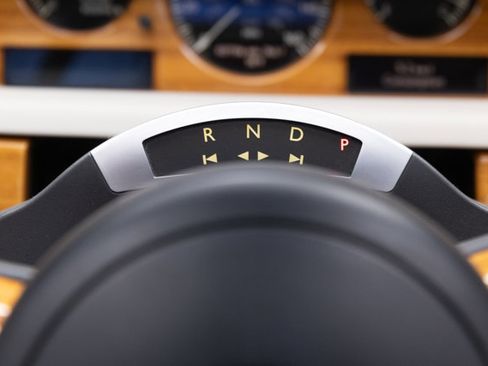 Used 2010 Rolls-Royce Phantom Drophead Coupe image 81