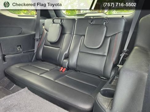 Used 2022 Ford Explorer ST-Line AWD/4WD image 18