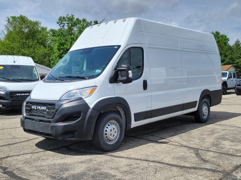 Used 2025 RAM ProMaster 3500 FWD image 2