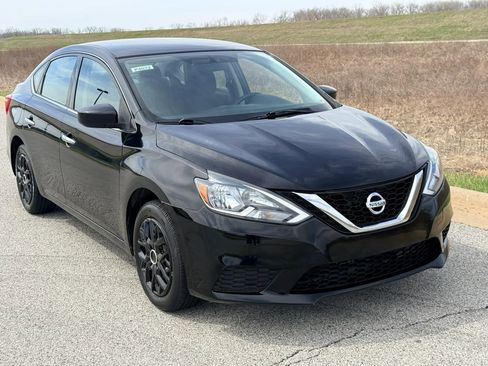 Used 2016 Nissan Sentra S image 21
