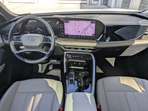 Certified 2025 Audi Q5 Premium Plus w/ Premium Plus AWD/4WD image 23