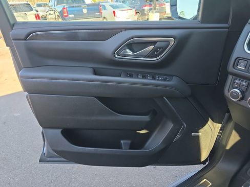 Used 2021 GMC Yukon XL AT4 image 32