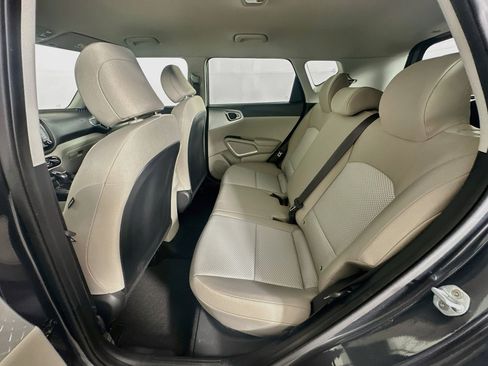 Used 2020 Kia Soul LX FWD image 26