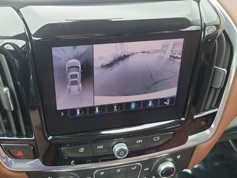 Used 2021 Chevrolet Traverse High Country AWD/4WD image 38