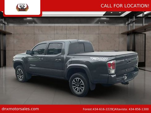 Used 2021 Toyota Tacoma TRD Sport w/ Technology Package AWD/4WD image 3