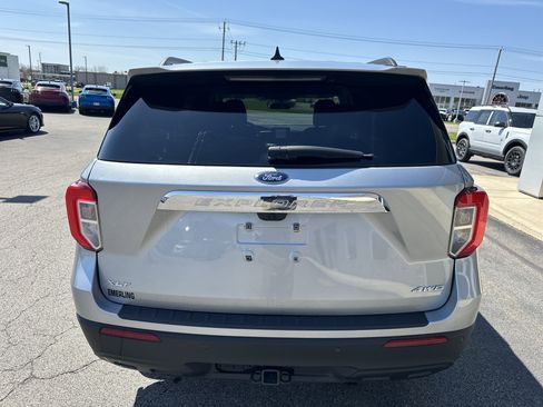 Used 2023 Ford Explorer XLT w/ Class IV Trailer Tow Package AWD/4WD image 14