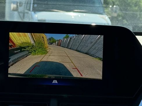 New 2026 Chevrolet Trax LT w/ Sunroof Package FWD image 16