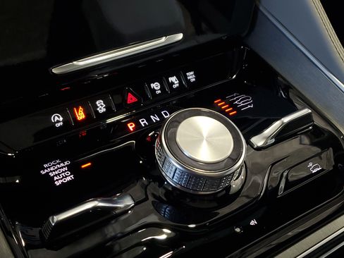 New 2026 Jeep Grand Wagoneer L Limited AWD/4WD image 29