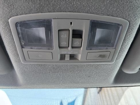 Used 2011 MAZDA MAZDA3 i Touring image 27