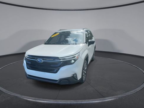 Used 2025 Subaru Forester Touring w/ Popular Package - Touring image 5