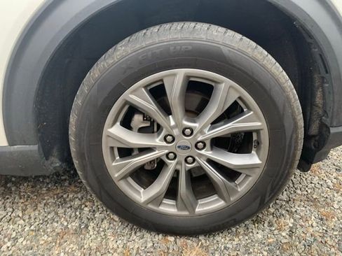 Used 2020 Ford Explorer XLT w/ Equipment Group 202A image 29