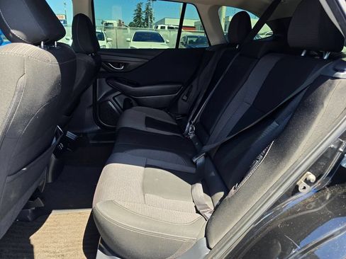Used 2024 Subaru Outback Premium AWD/4WD image 18