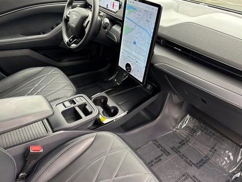 Certified 2025 Ford Mustang Mach-E Select w/ Interior Protection Package image 18