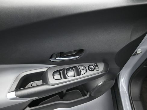 Used 2022 Nissan Kicks SR w/ Premium Package FWD image 10