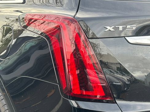 Used 2025 Cadillac XT5 Premium Luxury w/ LPO, Red Accent Package FWD image 44