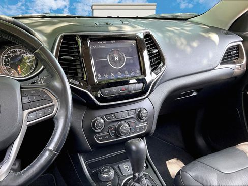 Certified 2021 Jeep Cherokee Limited image 6