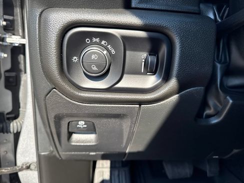 Used 2025 RAM 1500 Big Horn AWD/4WD image 21