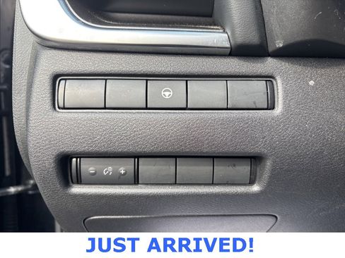 Certified 2023 Nissan Rogue SV image 17