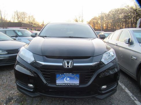 Used 2016 Honda HR-V LX image 2