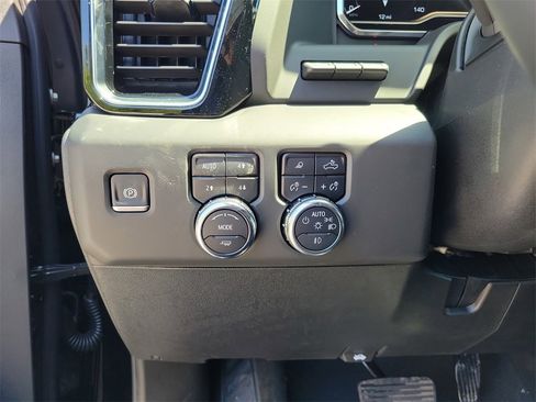 New 2025 GMC Sierra 2500 Denali w/ Denali Reserve Package image 13