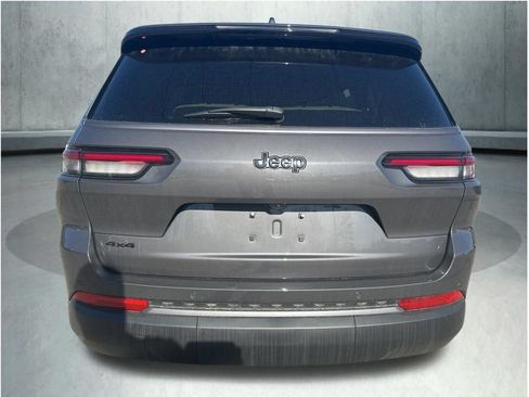 New 2026 Jeep Grand Cherokee L Limited w/ Limited Altitude Package AWD/4WD image 5