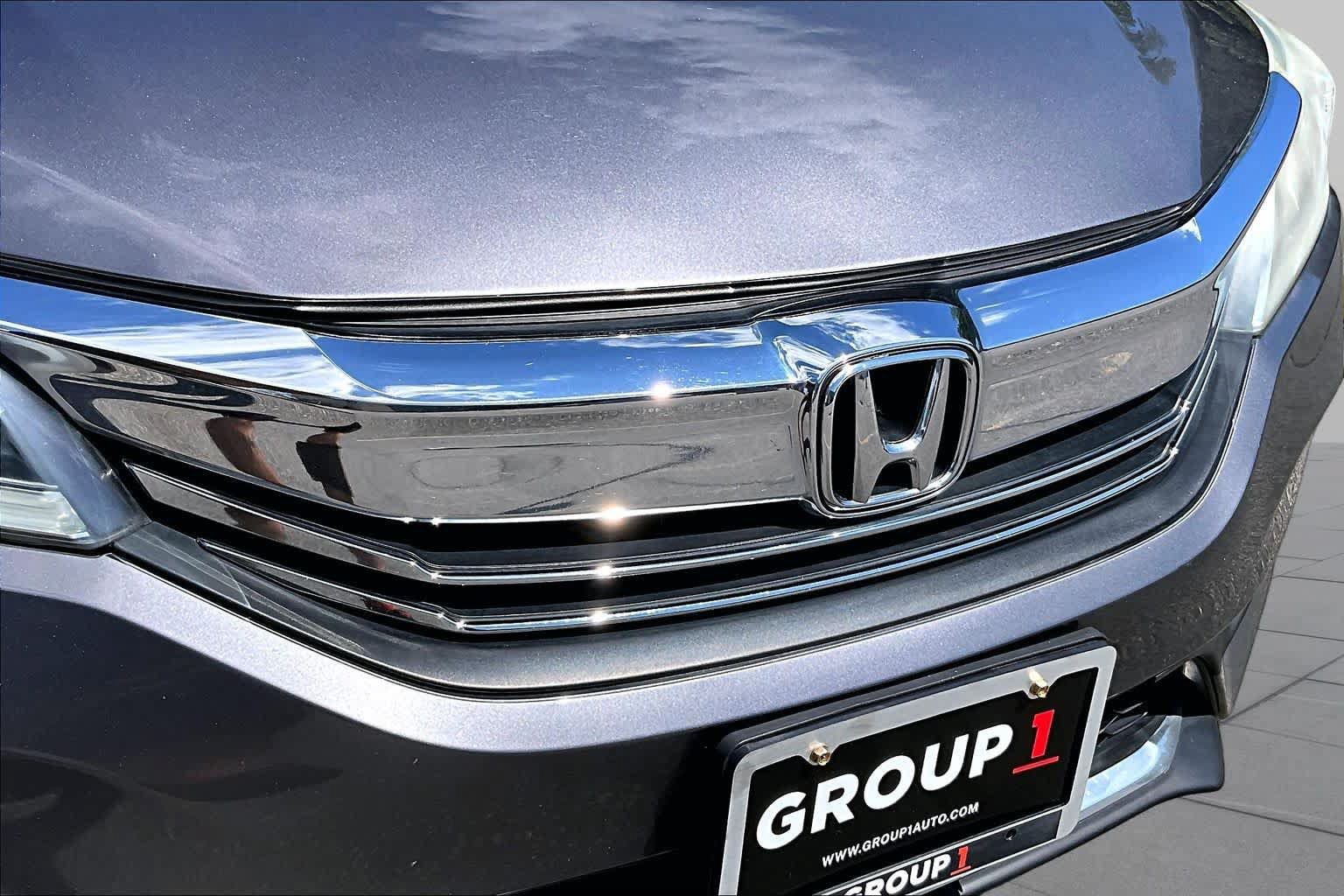 Used 2017 Honda Accord Sport Special Edition image 32