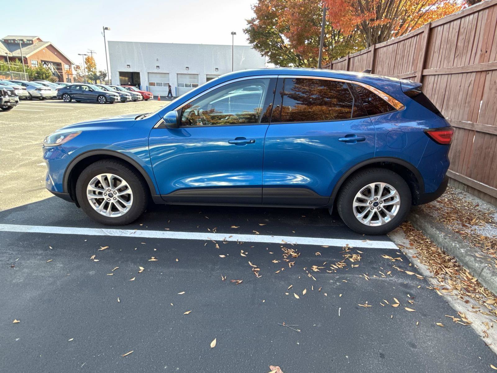 Used 2020 Ford Escape SE AWD/4WD image 3