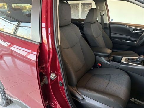Used 2023 Toyota RAV4 XLE image 18