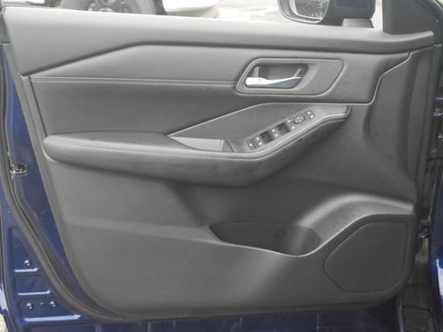 Certified 2024 Nissan Rogue SV w/ SV Premium Package AWD/4WD image 33
