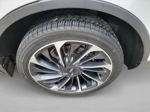 Used 2020 Lincoln Aviator Reserve w/ Equipment Group 202A AWD/4WD image 12